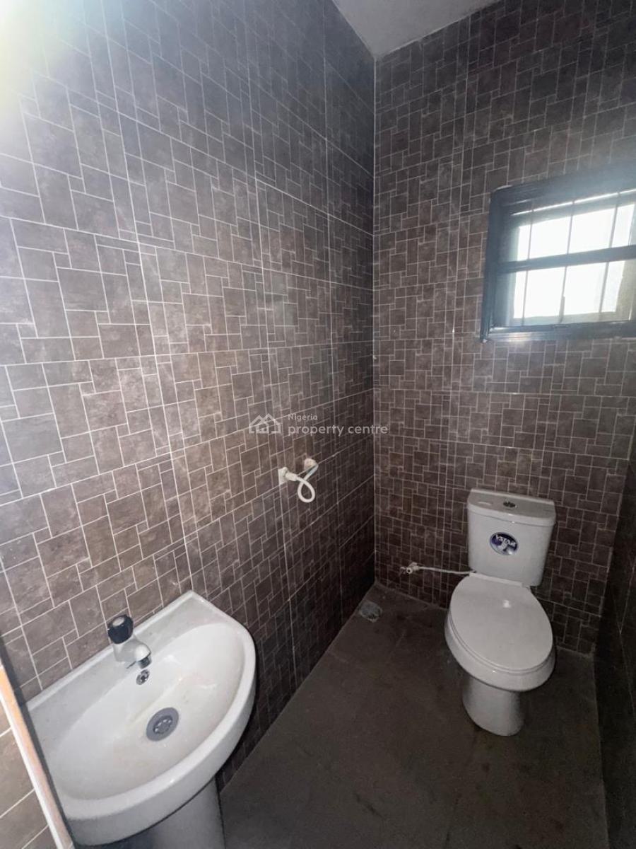 Modern Mini Flat Duplex with Prime Location Access, Akerele Estate, Oworonshoki, Shomolu, Lagos, Flat / Apartment for Rent