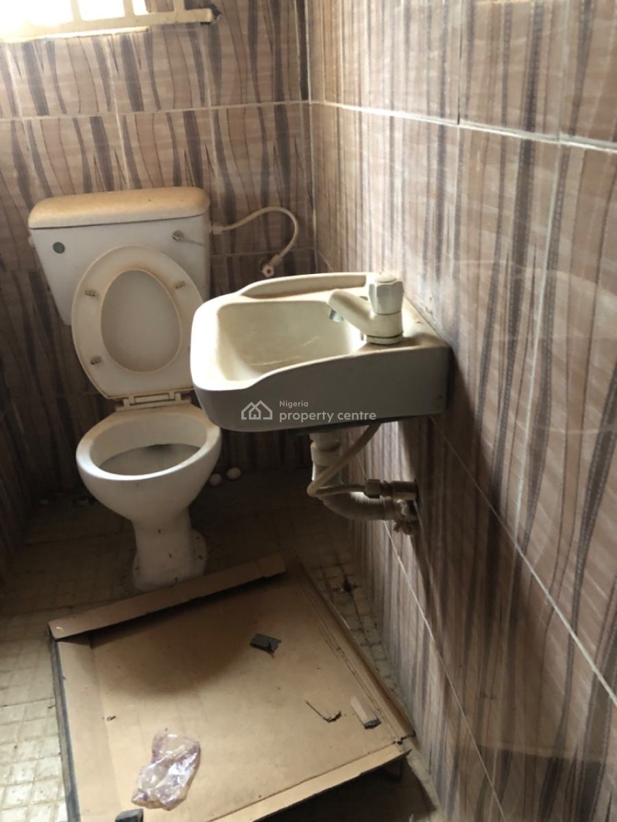 2bedroom Flat at Makogi Magboro, Makogi, Magboro, Ogun, Flat / Apartment for Rent