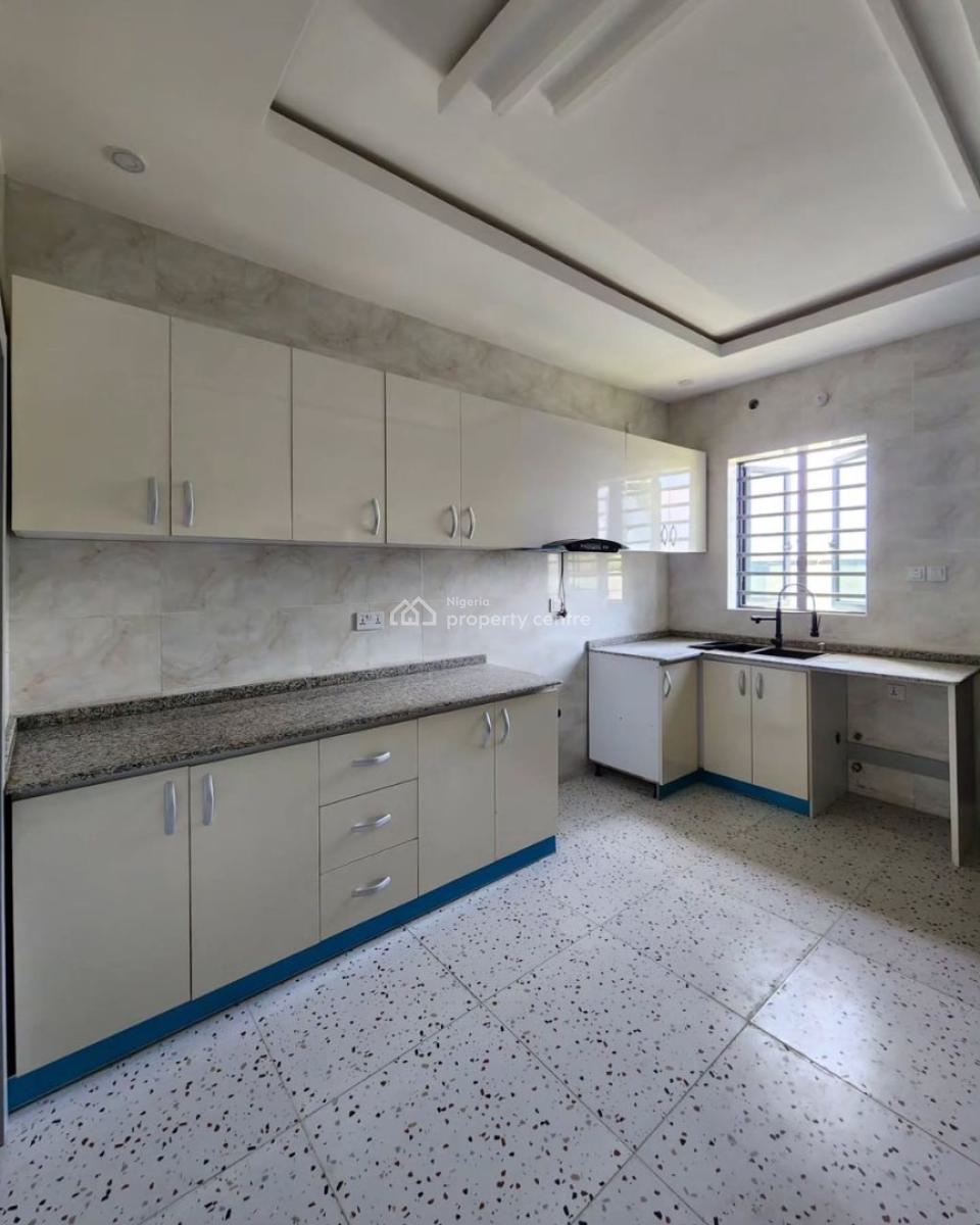 Beautifully Built 6 Bedroom Terrace Duplex with Bq, Orchid Road, Lekki, Lagos, Terraced Duplex for Sale