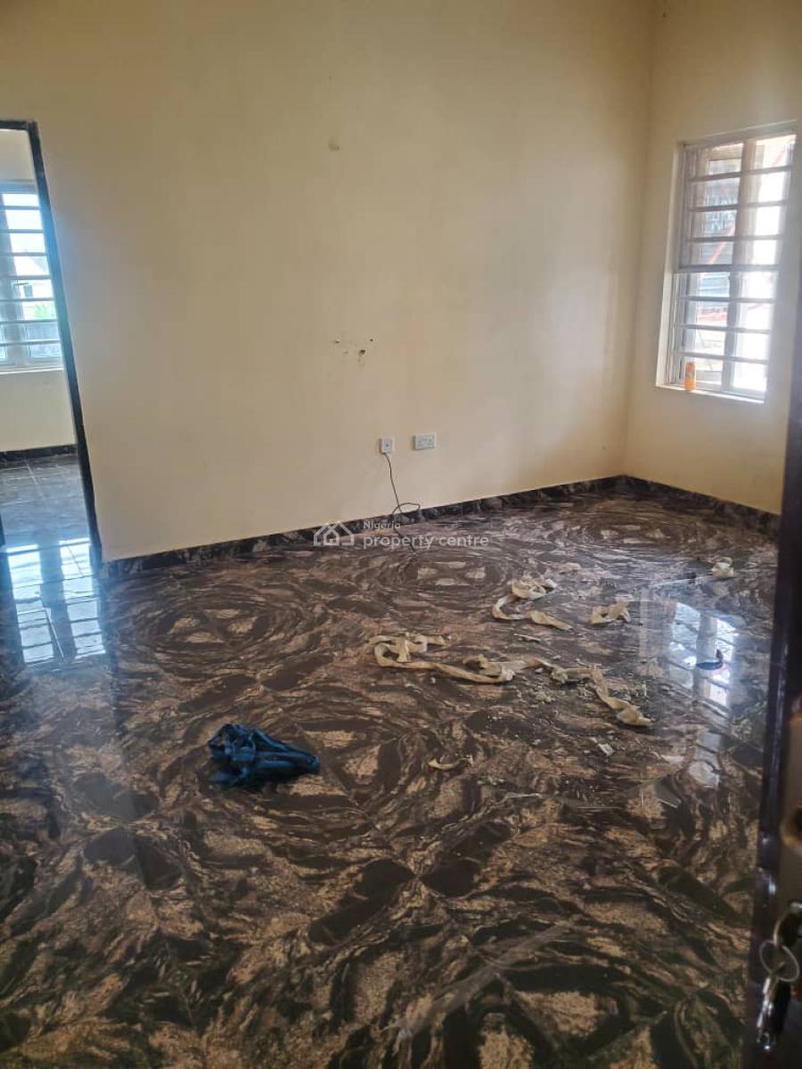 2 Bedroom Flat, Makogi Off Gosgra, Magboro, Ogun, Flat / Apartment for Rent