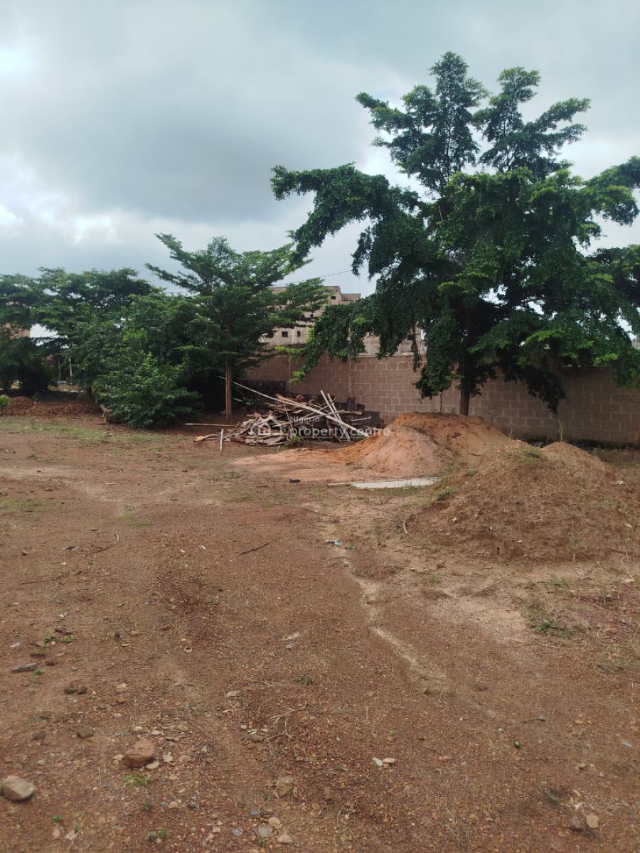 a 1000-sitting Capacity Facility (950sqm) for Lease in Enugu, Old Airport Road, Thinkers Corner, Enugu, Enugu, Warehouse for Rent