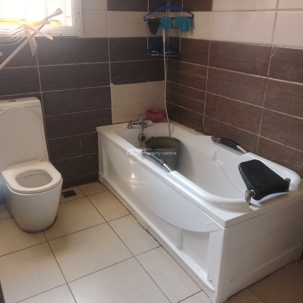 4 Bedrooms Semi Detached Duplex with 2 Rooms Bq, Royal Garden Estate, Lekki - Epe Expressway, Ajah, Lagos, Semi-detached Duplex for Rent