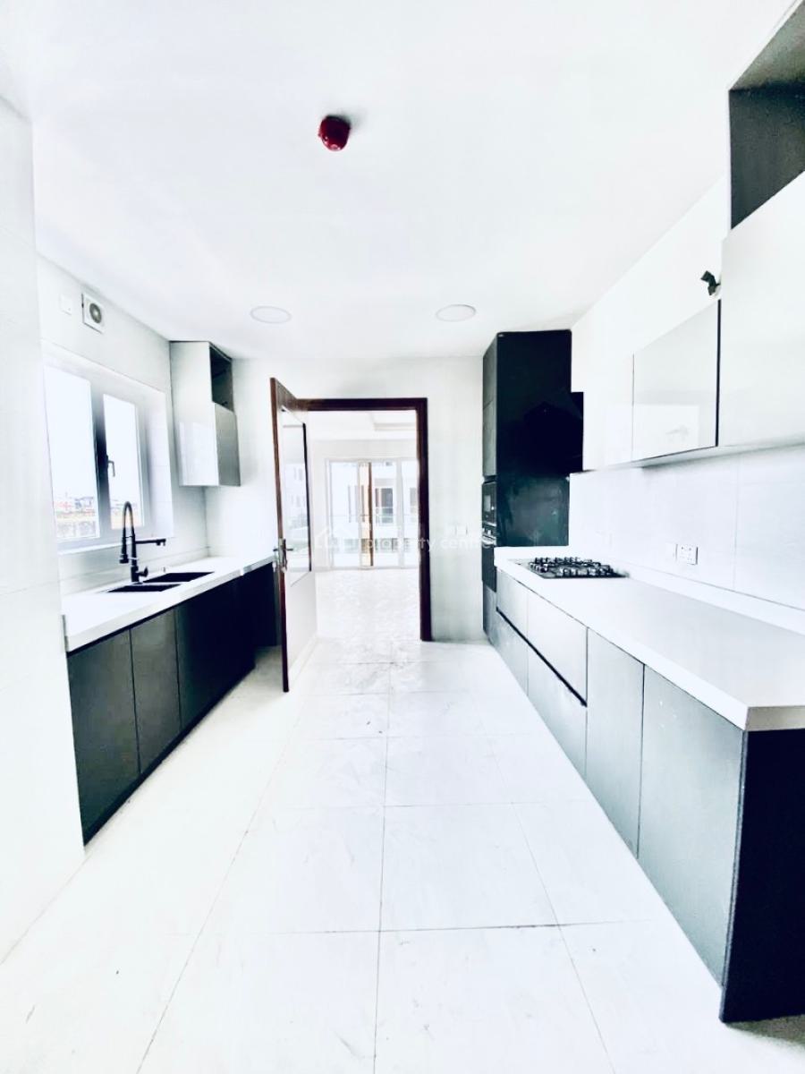 Fully Serviced / a Contemporary 4 Bedroom Duplex with Bq, Chevron, Lekki Phase 2, Lekki, Lagos, Semi-detached Duplex for Rent