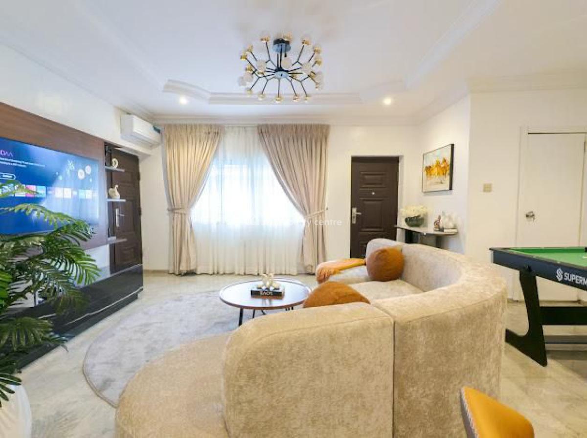 Comfy 3 Bedrooms, Lekki Phase 1, Lekki, Lagos, Flat / Apartment Short Let