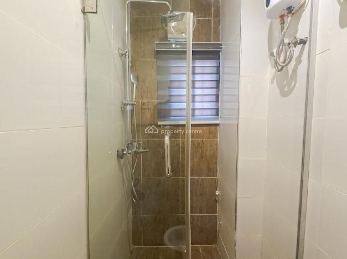 Comfy 3 Bedrooms, Lekki Phase 1, Lekki, Lagos, Flat / Apartment Short Let