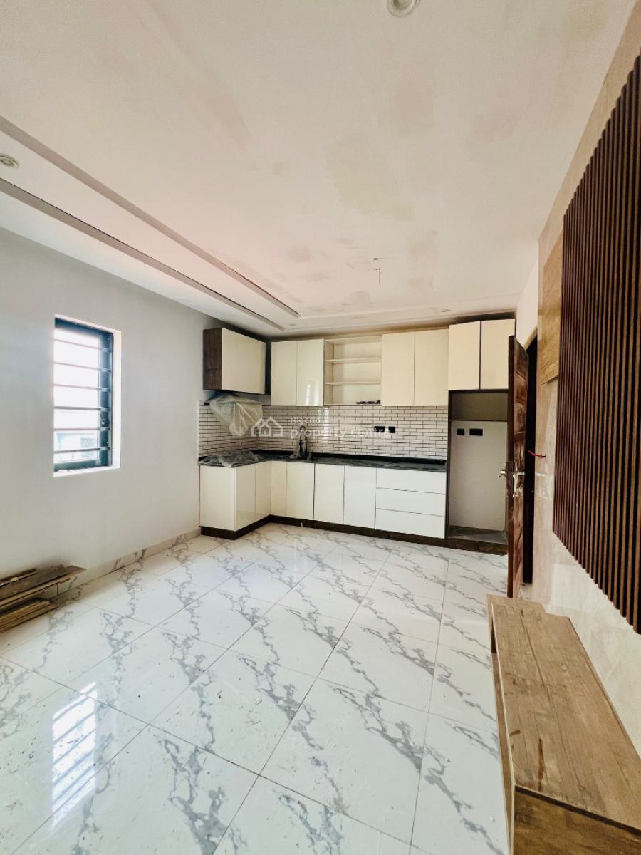 Units of 1 Bedroom Apartment, Orchid Road, Lekki Expressway, Lekki, Lagos, Block of Flats for Sale