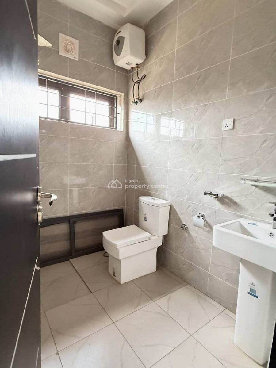 Beautiful 4 Bedrooms Spacious and Luxurious Terrace Duplex with a Bq, Guzape District, Abuja, Terraced Duplex for Sale