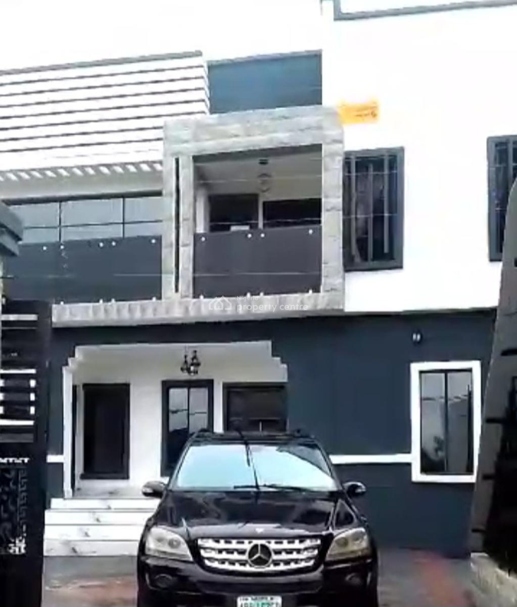 4 Bedroom Duplex with 4 Units Flats + 1miniflat at Bucknor, Lagos, Bucknor, Isolo, Lagos, Detached Duplex for Sale