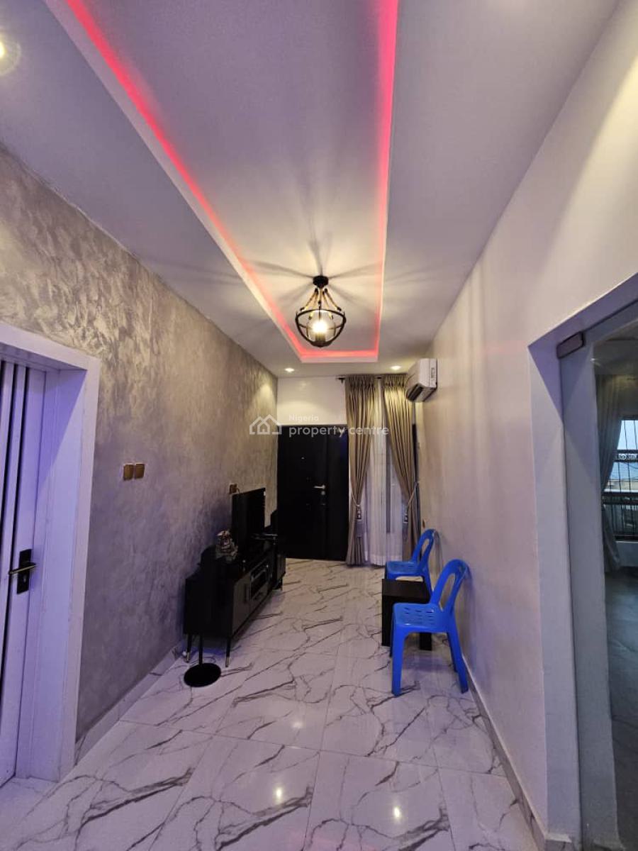 4 Bedroom Duplex with 4 Units Flats + 1miniflat, Bucknor, Isolo, Lagos, Detached Duplex for Sale