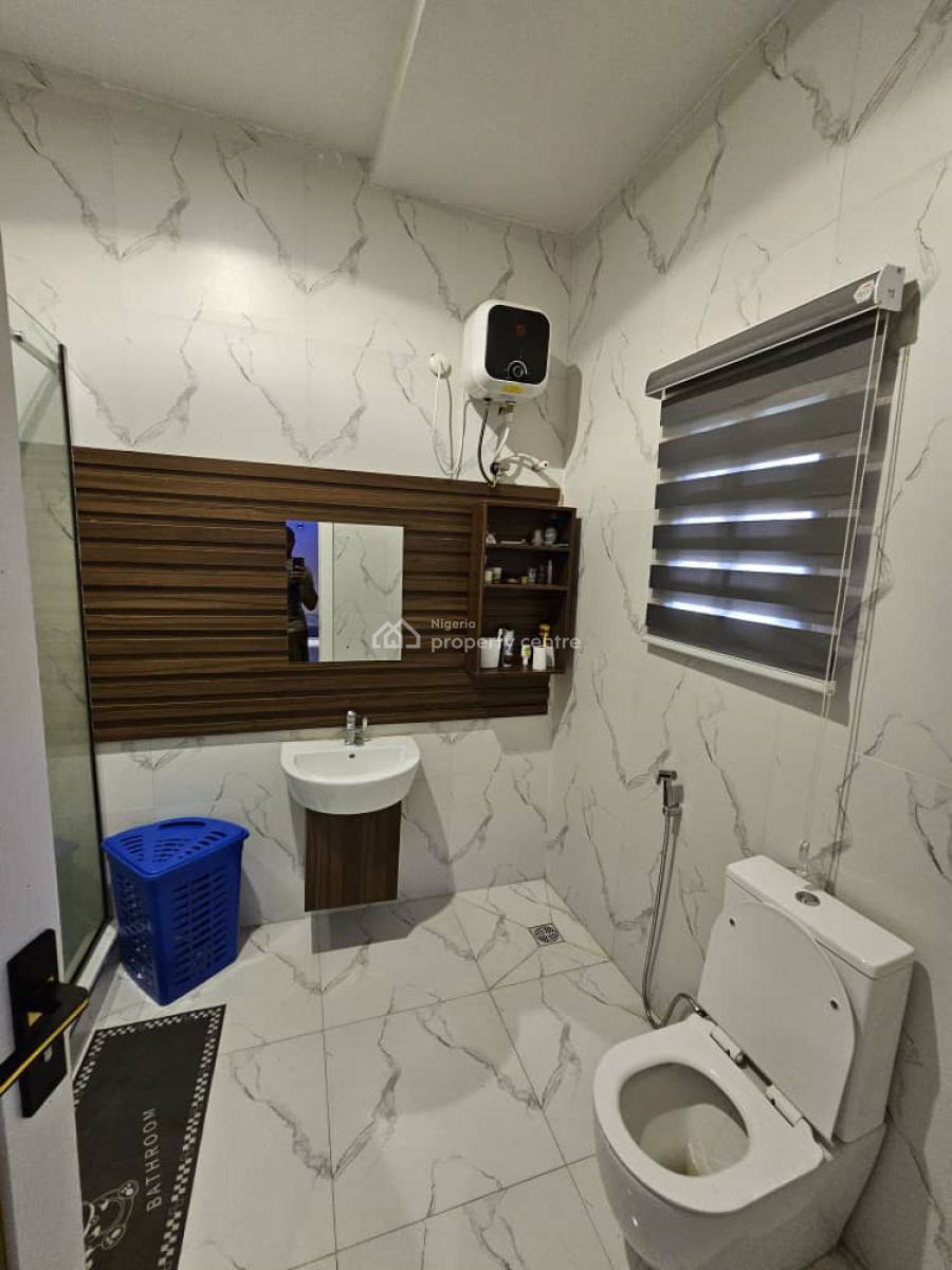 4 Bedroom Duplex with 4 Units Flats + 1miniflat, Bucknor, Isolo, Lagos, Detached Duplex for Sale