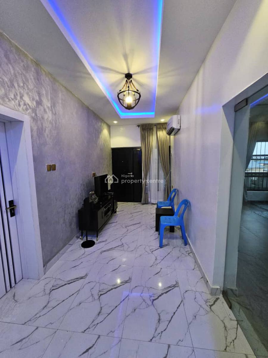 4 Bedroom Duplex with 4 Units Flats + 1miniflat, Bucknor, Isolo, Lagos, Detached Duplex for Sale