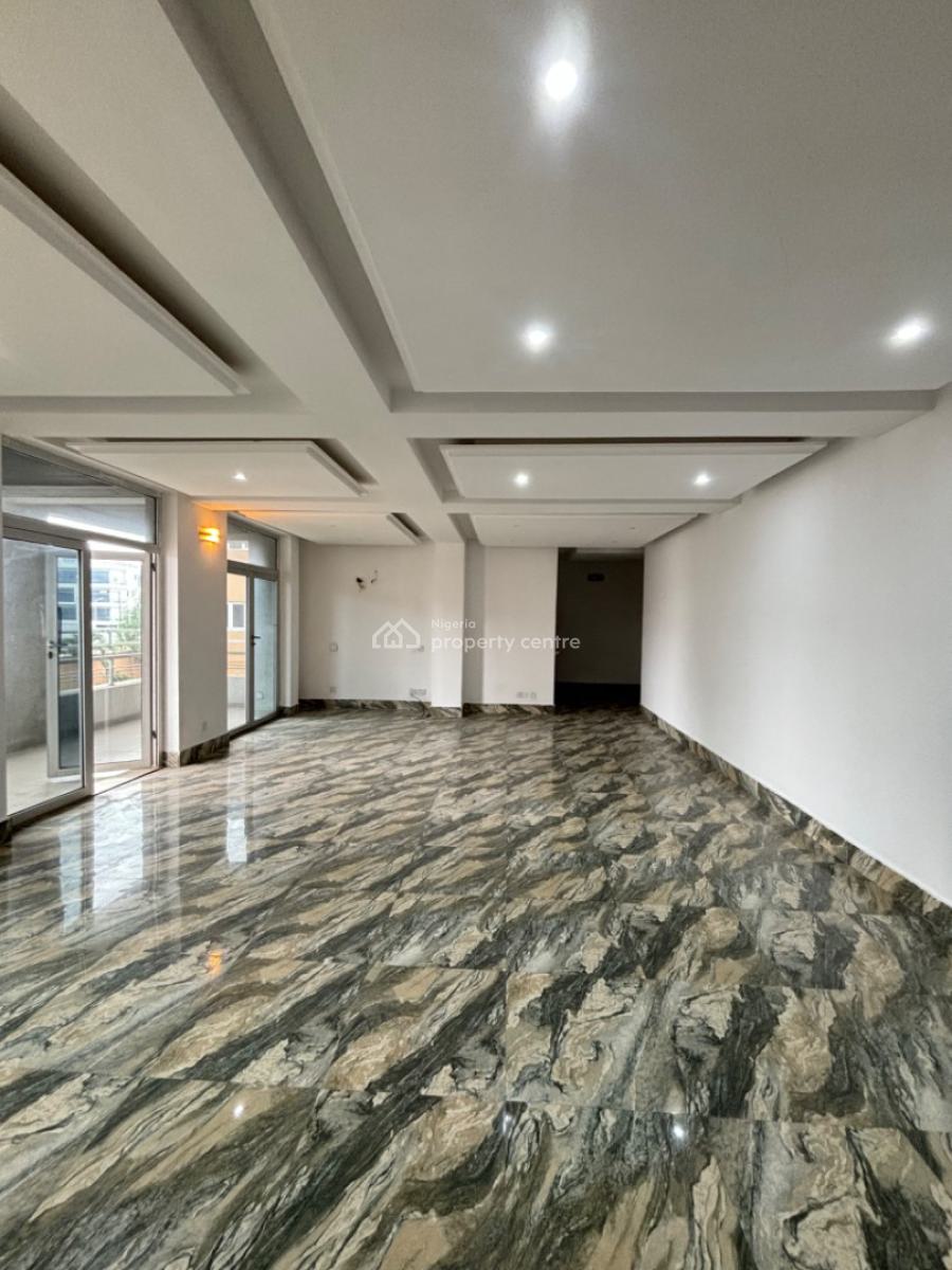 Spacious 3 Bedroom Apartment with Swimming Pool on The 1st Floor, Lekki Right Side, Lekki Phase 1, Lekki, Lagos, Flat / Apartment for Rent
