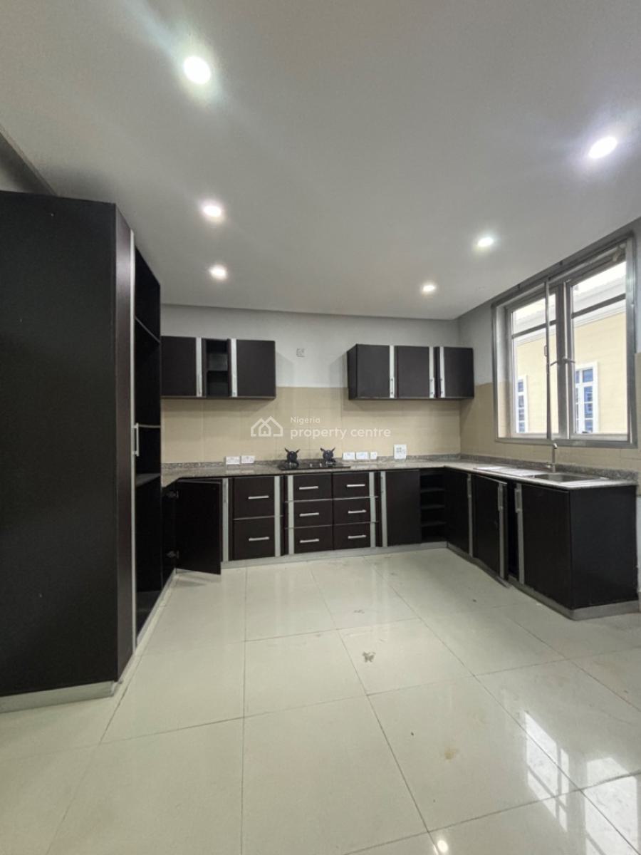 Spacious 3 Bedroom Apartment with Swimming Pool on The 1st Floor, Lekki Right Side, Lekki Phase 1, Lekki, Lagos, Flat / Apartment for Rent