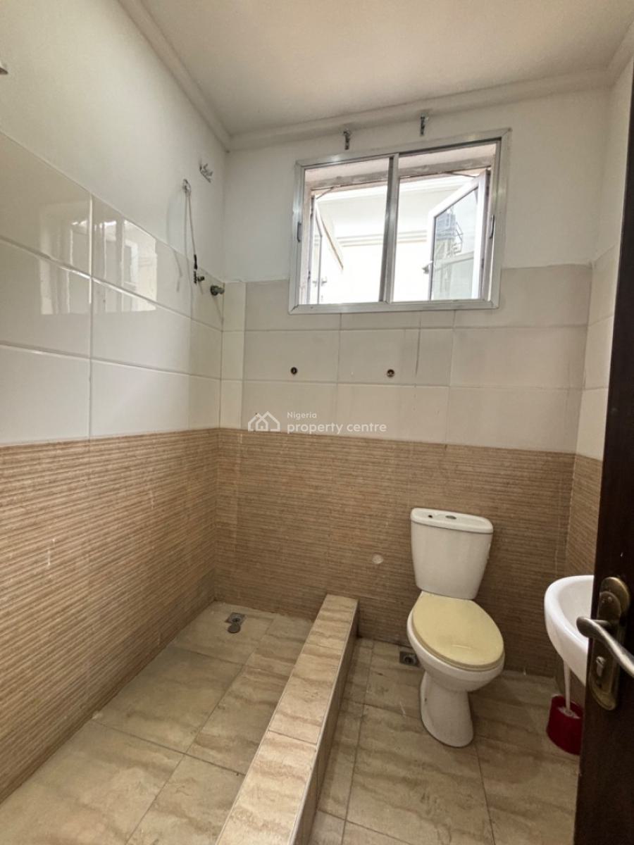 Spacious 3 Bedroom Apartment with Swimming Pool on The 1st Floor, Lekki Right Side, Lekki Phase 1, Lekki, Lagos, Flat / Apartment for Rent