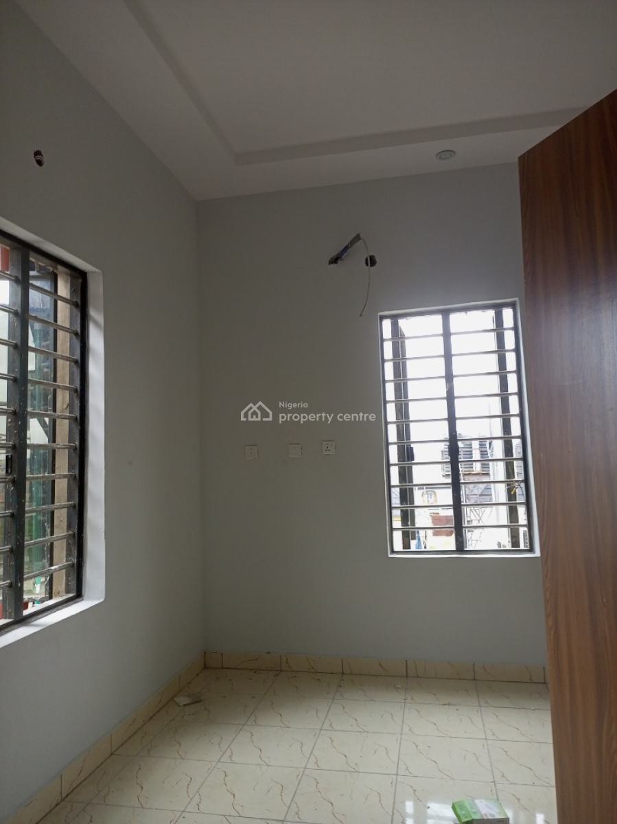 Luxury Newly Built 2 Bedrooms, Divine Avenue, Bucknor Estate, Isolo, Lagos, Flat / Apartment for Rent