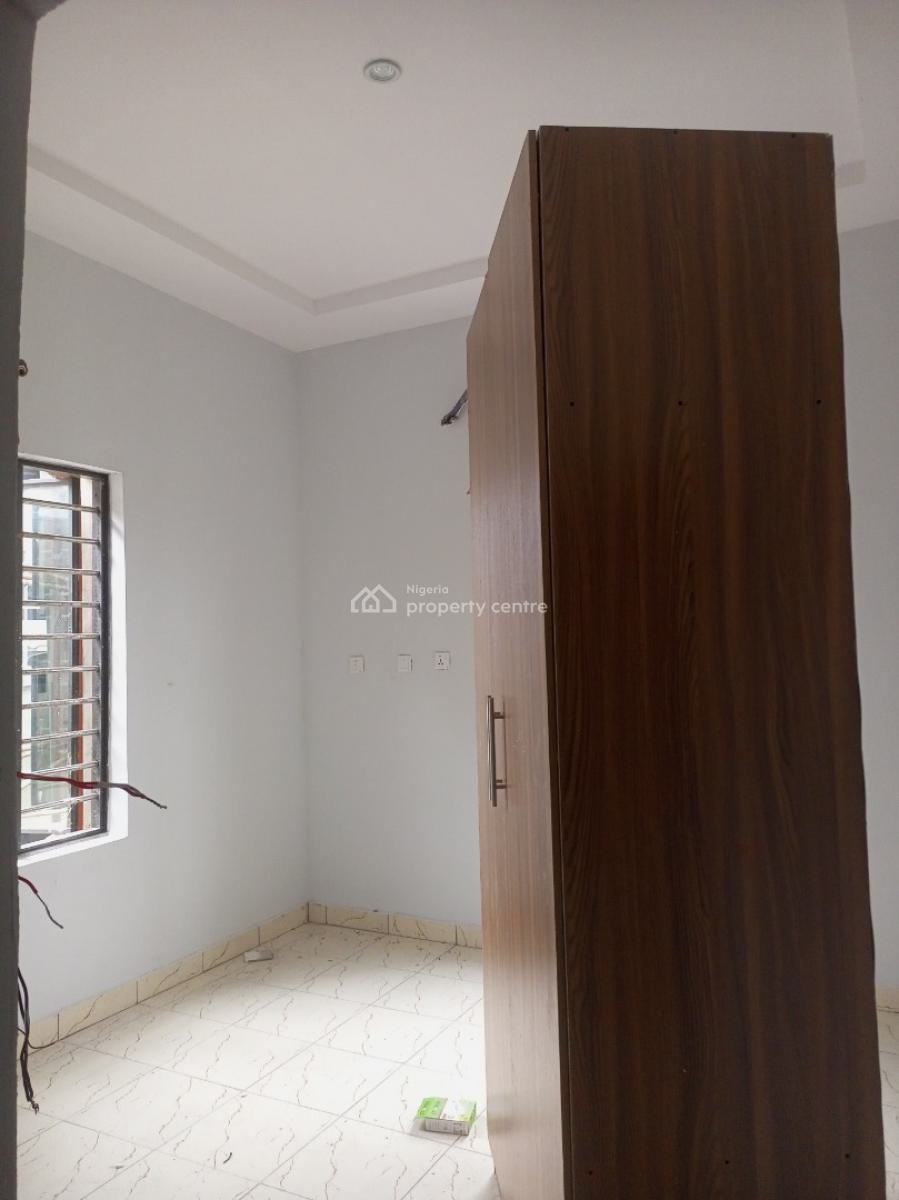 Luxury Newly Built 2 Bedrooms, Divine Avenue, Bucknor Estate, Isolo, Lagos, Flat / Apartment for Rent