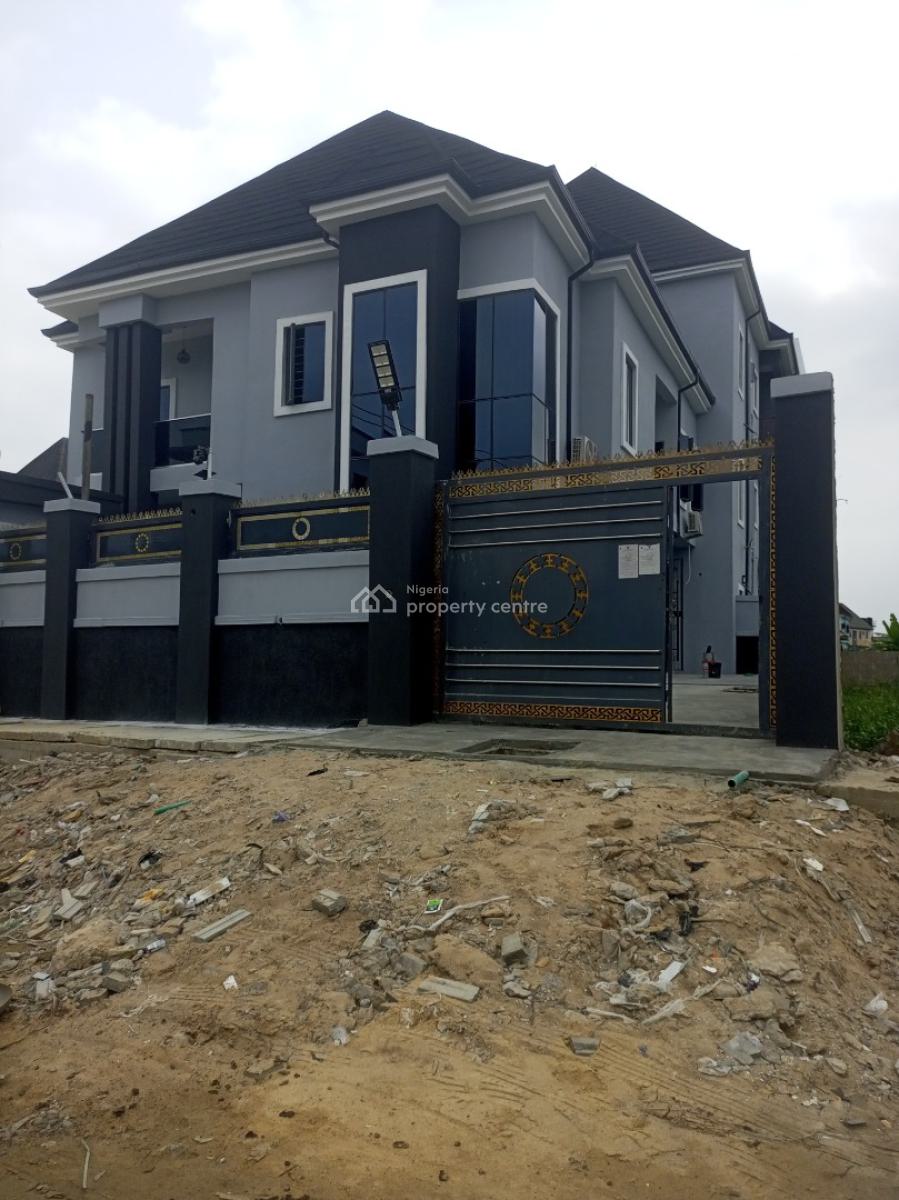 Luxury Newly Built 2 Bedrooms, Divine Avenue, Bucknor Estate, Isolo, Lagos, Flat / Apartment for Rent