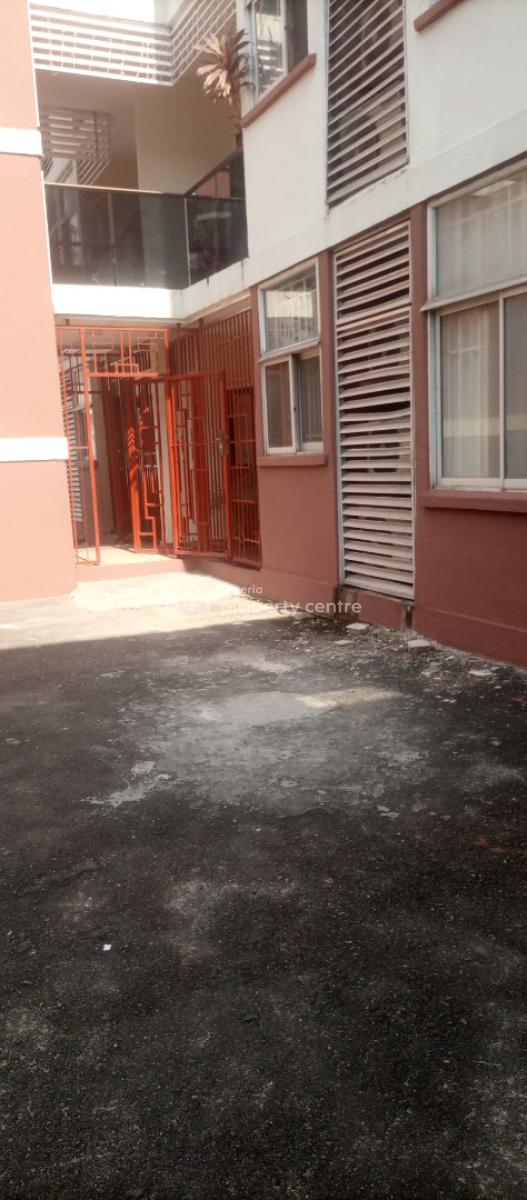 Super Clean 4 Bedroom Apartment, 1004 Apartment, Victoria Island (vi), Lagos, Block of Flats for Sale