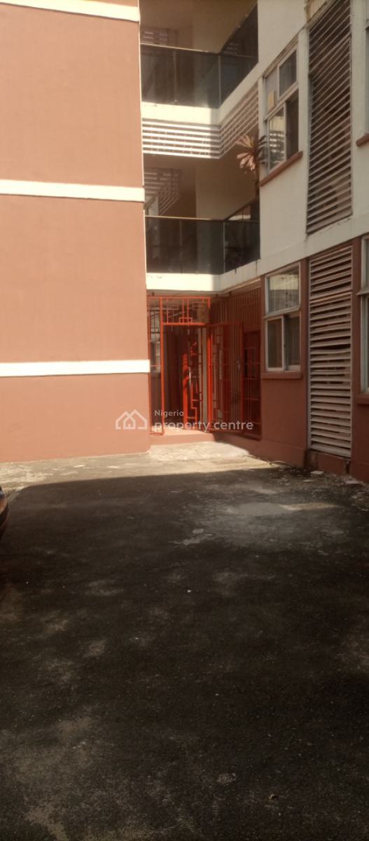 Super Clean 4 Bedroom Apartment, 1004 Apartment, Victoria Island (vi), Lagos, Block of Flats for Sale
