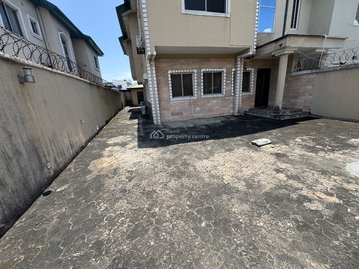 a Neatly Used 4 Bedroom Semi Detached Duplex with 1 Bedroom Detachd Bq, Oba Adeyinka Oyekan Estate, Hakeem Dickson / Oladimeji Alo Street, Lekki Phase 1, Lekki, Lagos, Semi-detached Duplex for Sale