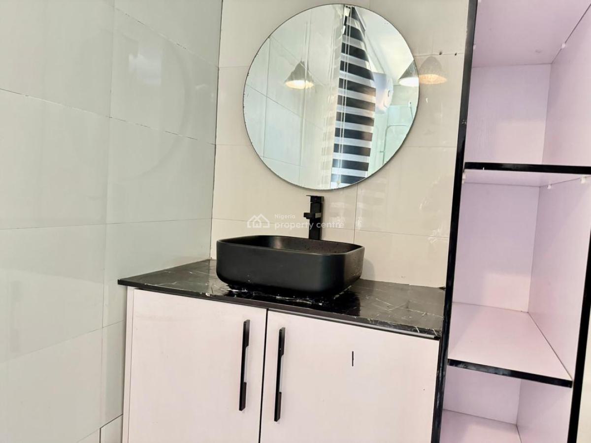 Well Furnished 2 Bedroom Luxury Apartment with Clean Water,24/7 Light, Lekki Phase 1, Lekki, Lagos, Flat / Apartment Short Let