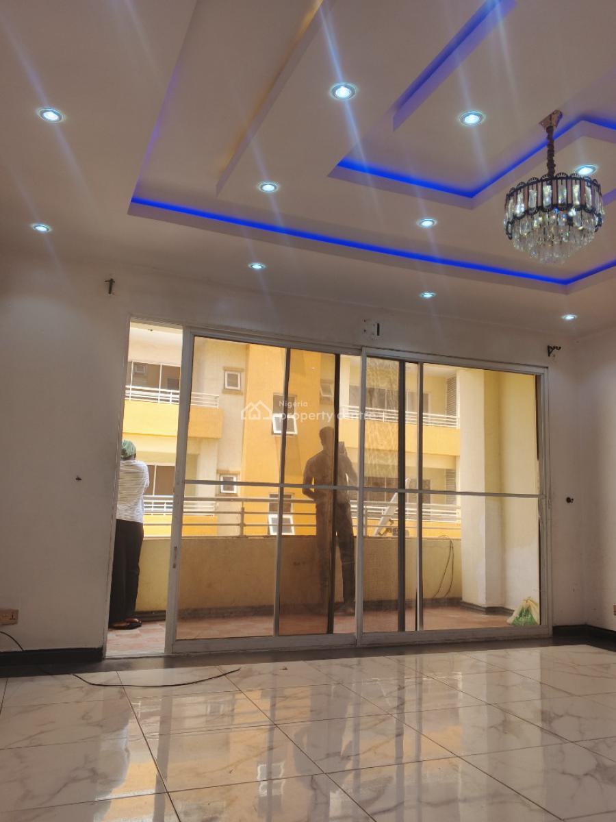 Luxury 3 Bedrooms with a Bq Available in a Good Area, Alagomeji, Yaba, Lagos, Flat / Apartment for Sale