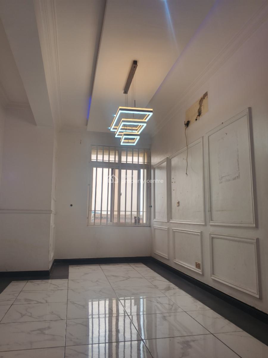 Luxury 3 Bedrooms with a Bq Available in a Good Area, Alagomeji, Yaba, Lagos, Flat / Apartment for Sale