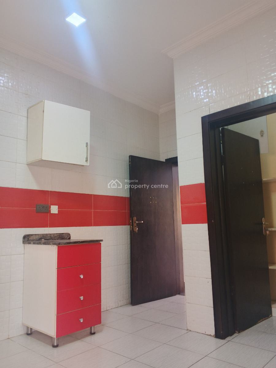 Luxury 3 Bedrooms with a Bq Available in a Good Area, Alagomeji, Yaba, Lagos, Flat / Apartment for Sale