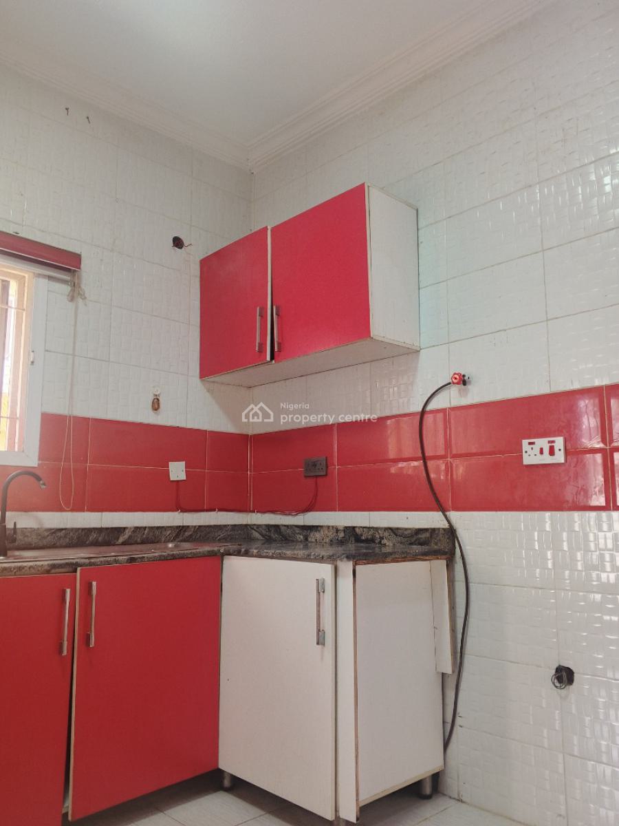 Luxury 3 Bedrooms with a Bq Available in a Good Area, Alagomeji, Yaba, Lagos, Flat / Apartment for Sale