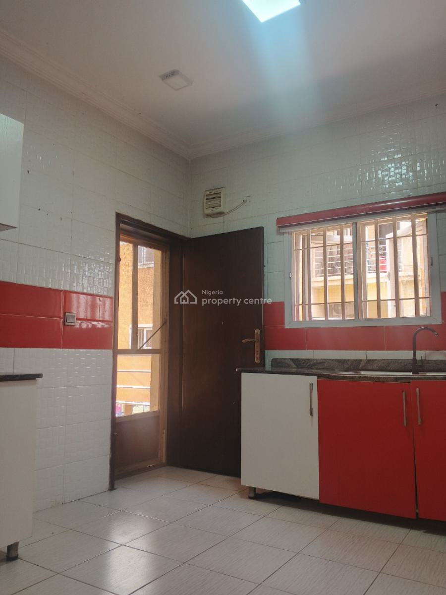 Luxury 3 Bedrooms with a Bq Available in a Good Area, Alagomeji, Yaba, Lagos, Flat / Apartment for Sale