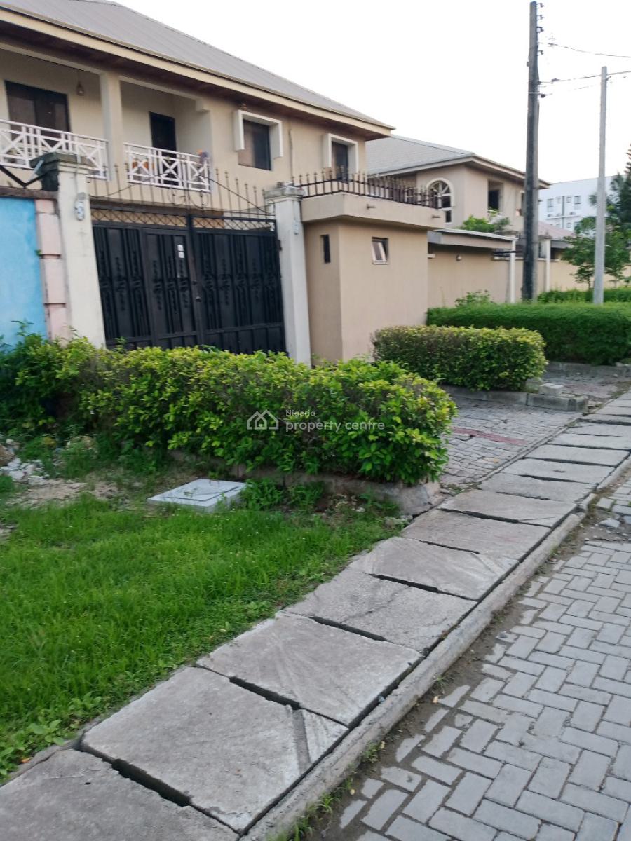 Very Standard and Massive Room Self Contain Upstairs, Lekki Phase 1, Lekki, Lagos, Self Contain (single Rooms) for Rent