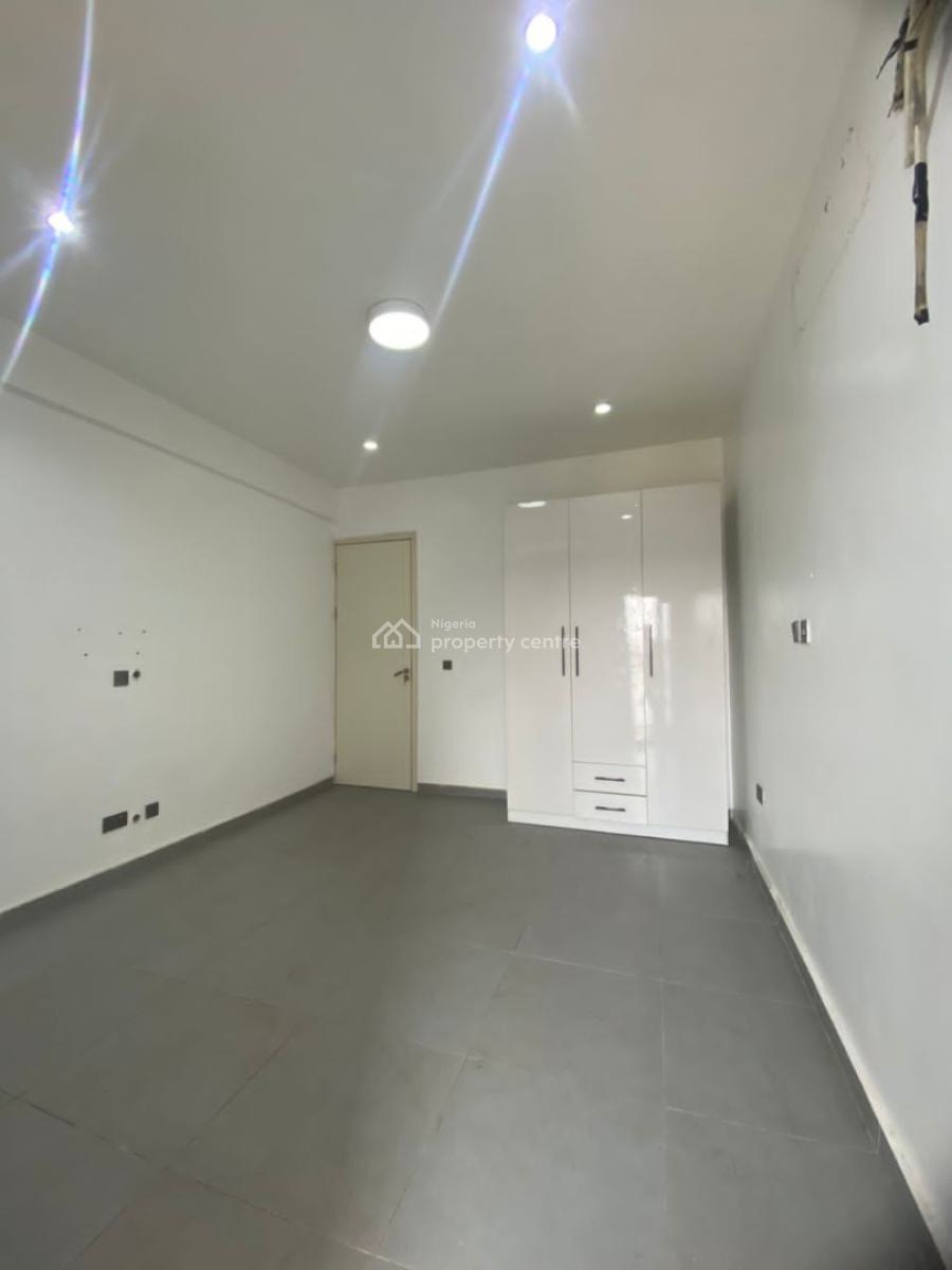 Luxury 2 Bedrooms Flat on 3rd Floor, Ilasan, Lekki, Lagos, Flat / Apartment for Rent