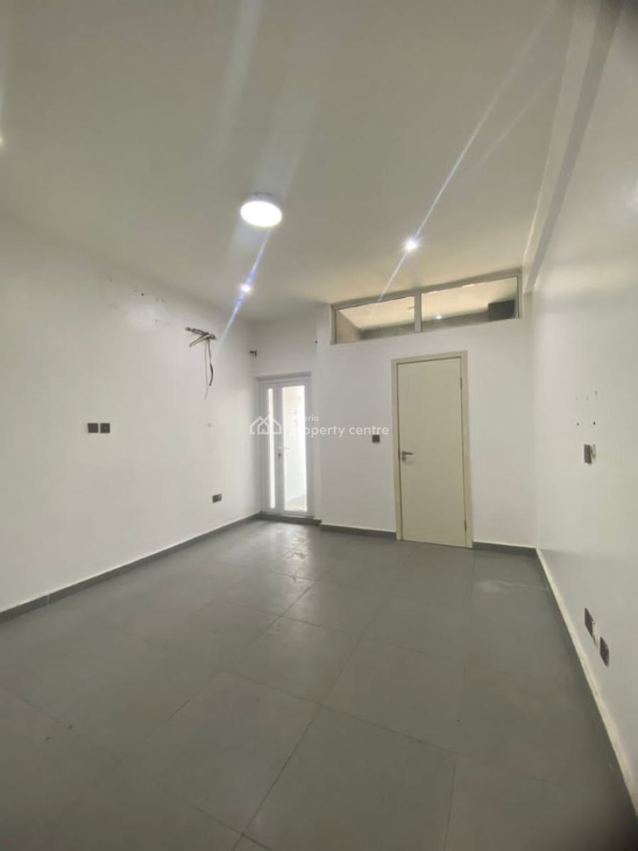 Luxury 2 Bedrooms Flat on 3rd Floor, Ilasan, Lekki, Lagos, Flat / Apartment for Rent