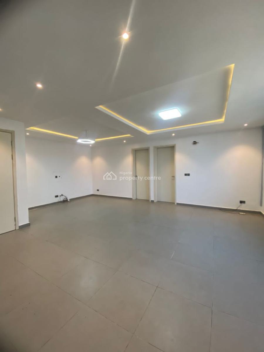 Luxury 2 Bedrooms Flat on 3rd Floor, Ilasan, Lekki, Lagos, Flat / Apartment for Rent