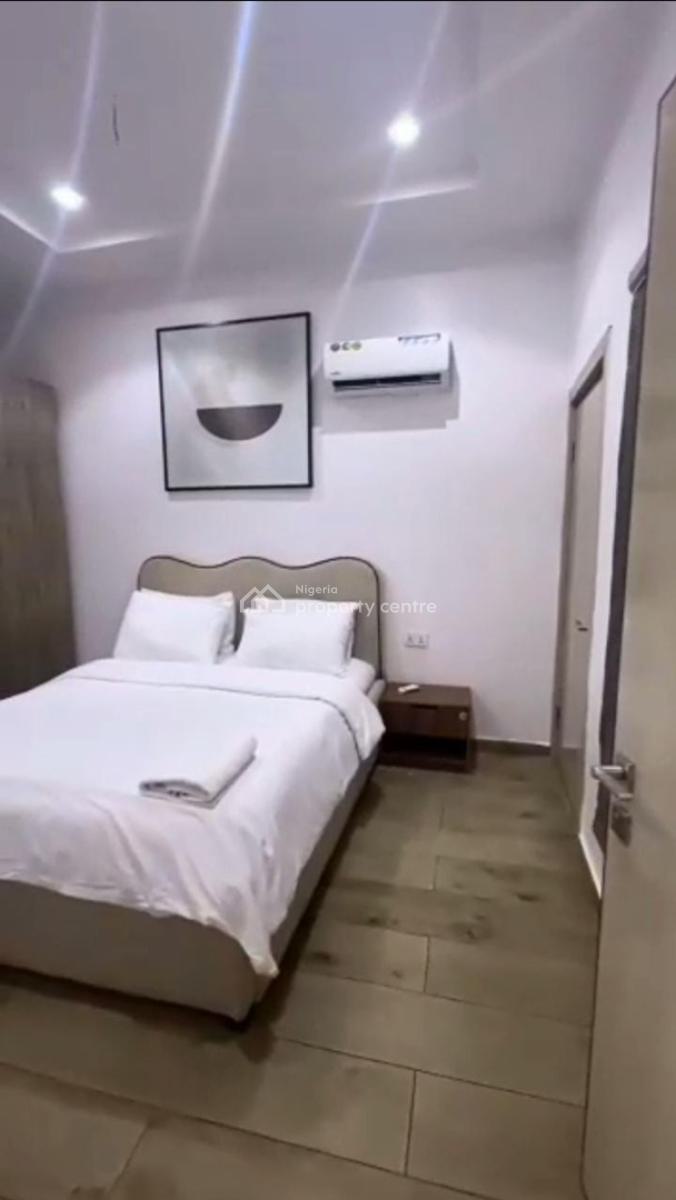 Nicely Furnished 1 Bedroom Apartment, Lekki Phase 1, Lekki, Lagos, Flat / Apartment Short Let
