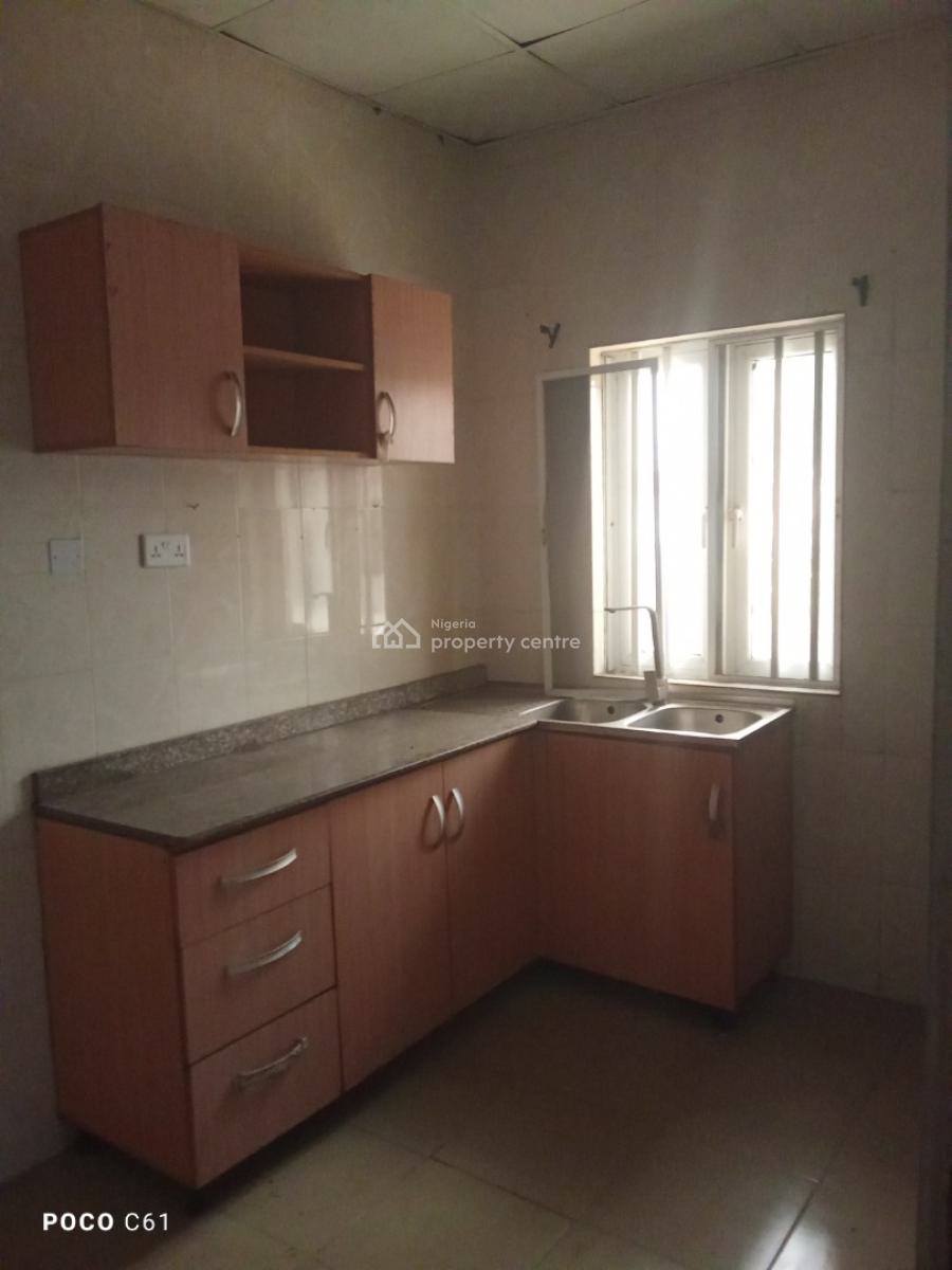 2 Bedrooms Flat, Ensuite, Upstairs, Thomas Estate, Ajah, Lagos, Flat / Apartment for Rent
