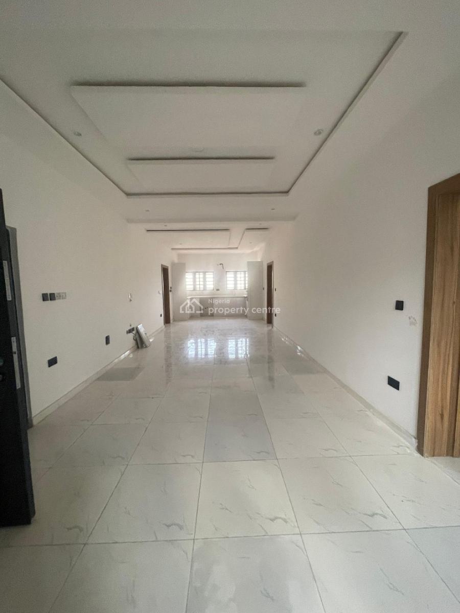 Well Built 2 Bedroom Apartment with Rooftop Lounge, Lekki Phase 1, Lekki, Lagos, Flat / Apartment for Sale