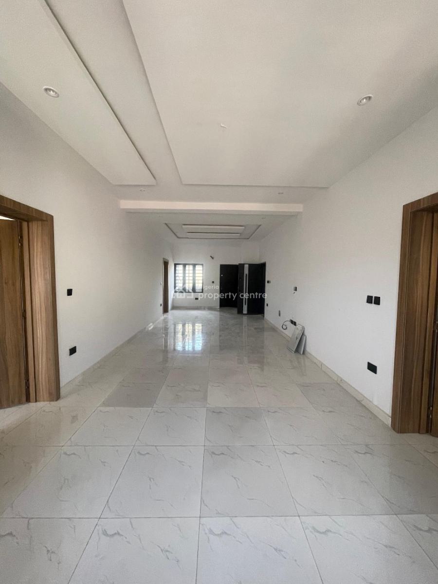 Well Built 2 Bedroom Apartment with Rooftop Lounge, Lekki Phase 1, Lekki, Lagos, Flat / Apartment for Sale