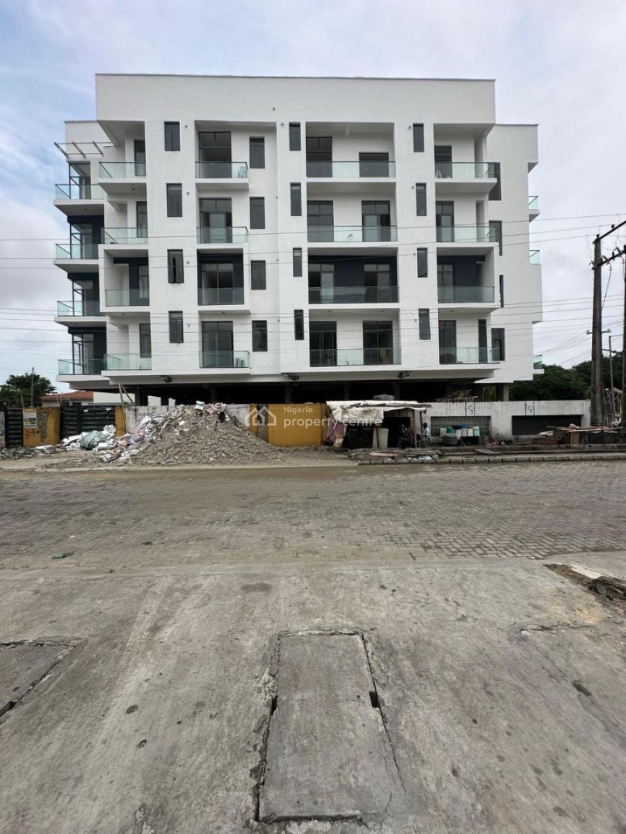 Beautifully Built 2 Bedroom Apartment with Elevator, Lekki Phase 1, Lekki, Lagos, Flat / Apartment for Sale