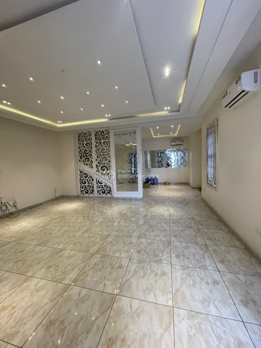 Nicely Built 4 Bedroom Terrace Duplex with Bq,pool & Gym, Lekki Phase 1, Lekki, Lagos, Terraced Duplex for Rent