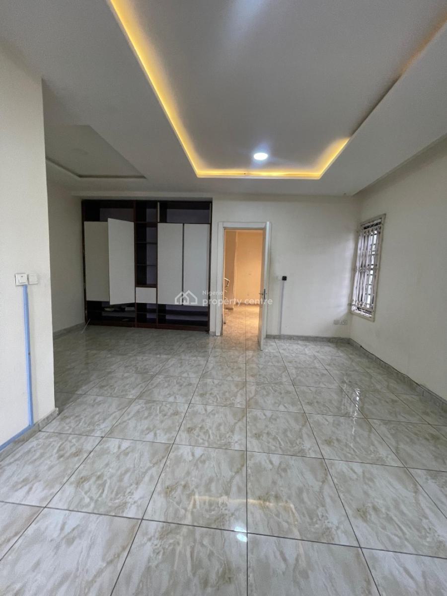 Nicely Built 4 Bedroom Terrace Duplex with Bq,pool & Gym, Lekki Phase 1, Lekki, Lagos, Terraced Duplex for Rent