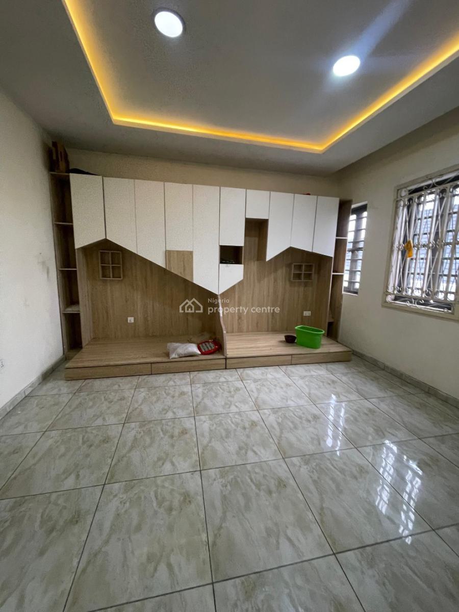 Nicely Built 4 Bedroom Terrace Duplex with Bq,pool & Gym, Lekki Phase 1, Lekki, Lagos, Terraced Duplex for Rent