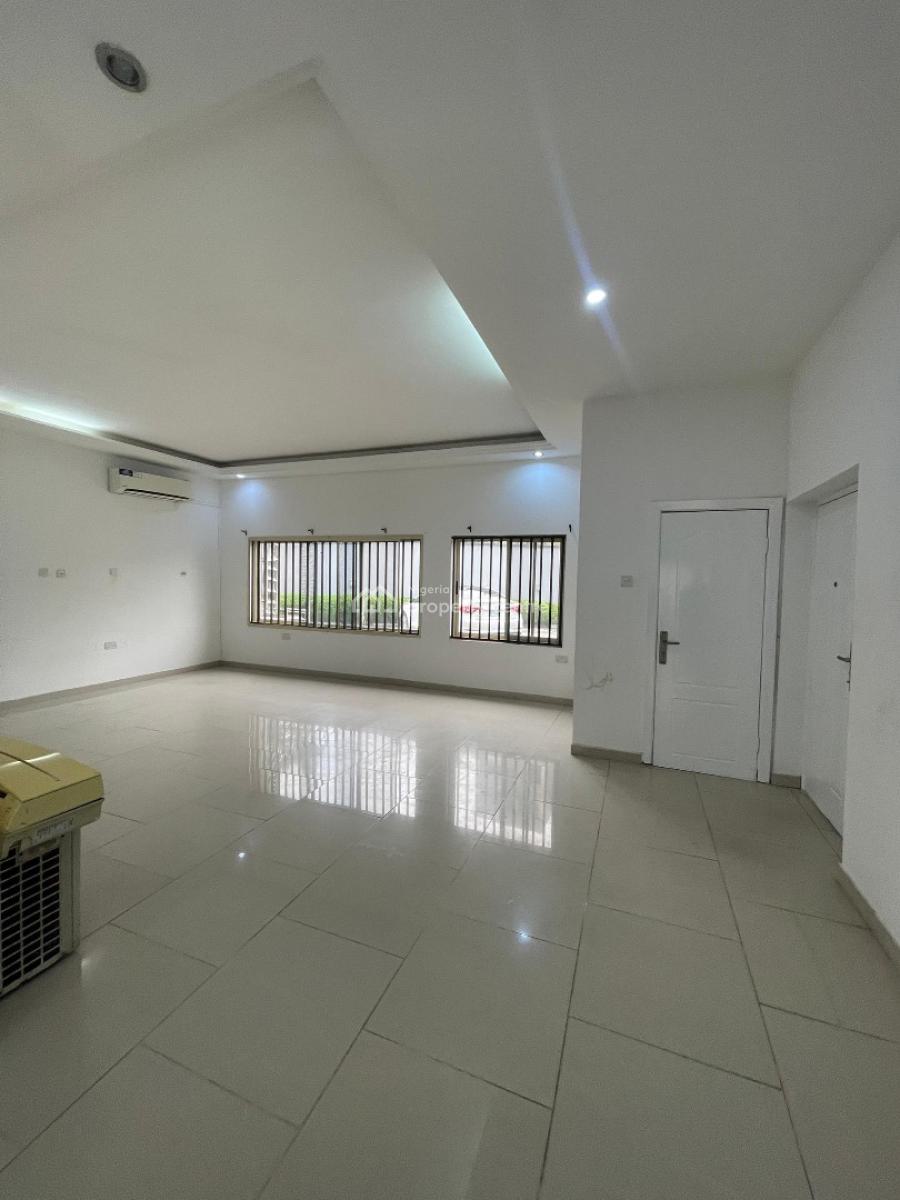Modestly Built 3 Bedroom Apartment with Bq, Gym & Pool, Lekki Phase 1, Lekki, Lagos, Flat / Apartment for Rent