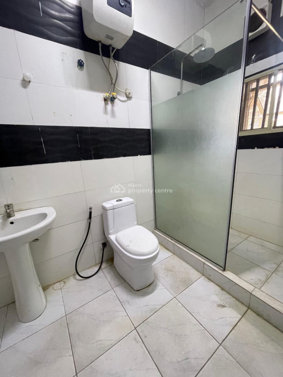 Modestly Built 3 Bedroom Apartment with Bq, Gym & Pool, Lekki Phase 1, Lekki, Lagos, Flat / Apartment for Rent