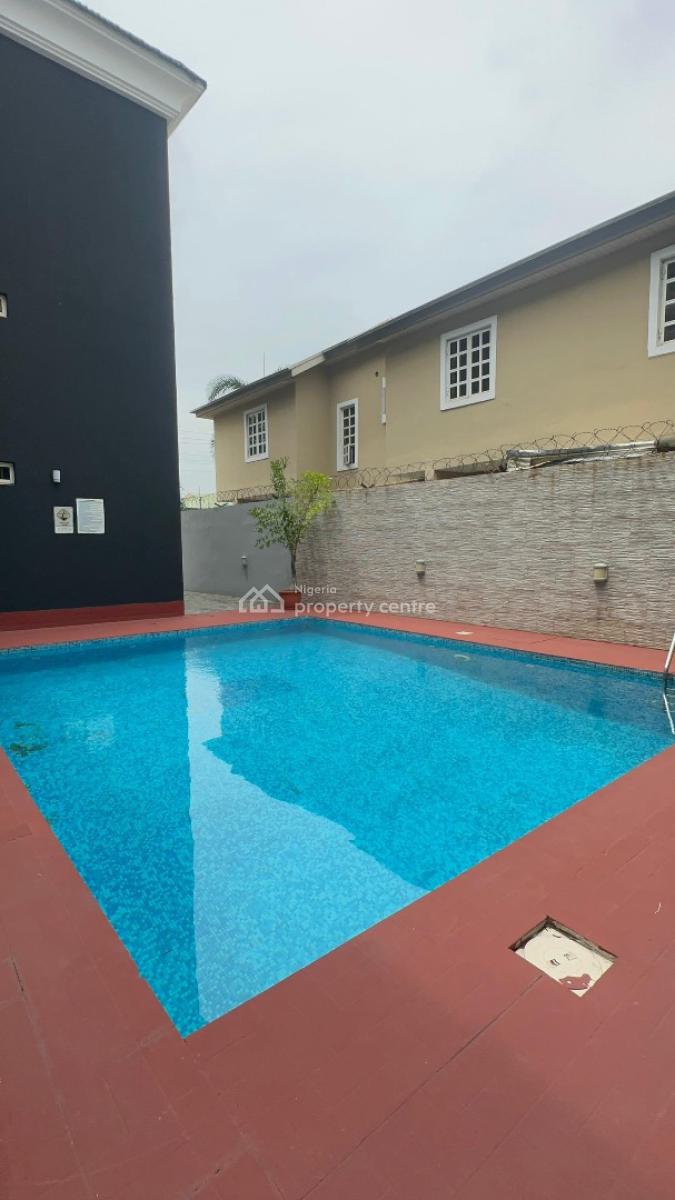 Modestly Built 3 Bedroom Apartment with Bq, Gym & Pool, Lekki Phase 1, Lekki, Lagos, Flat / Apartment for Rent