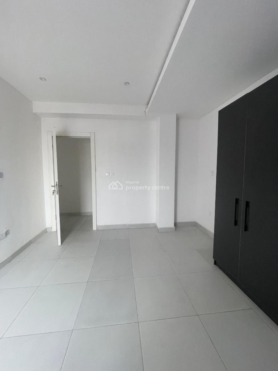 Newly Built 3 Bedroom Apartment with Elevator & Swimming Pool, Lekki Phase 1, Lekki, Lagos, Flat / Apartment for Rent