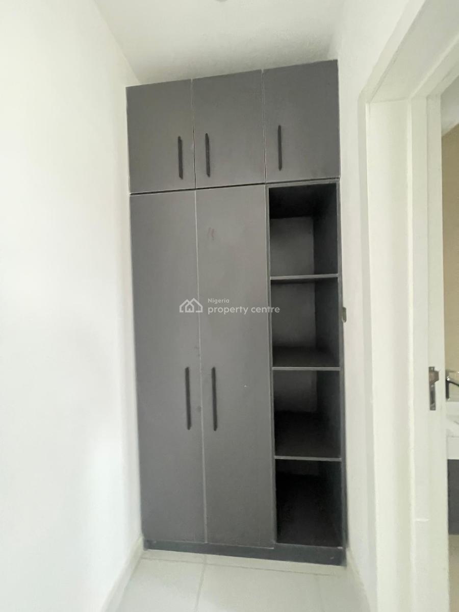 Newly Built 3 Bedroom Apartment with Elevator & Swimming Pool, Lekki Phase 1, Lekki, Lagos, Flat / Apartment for Rent
