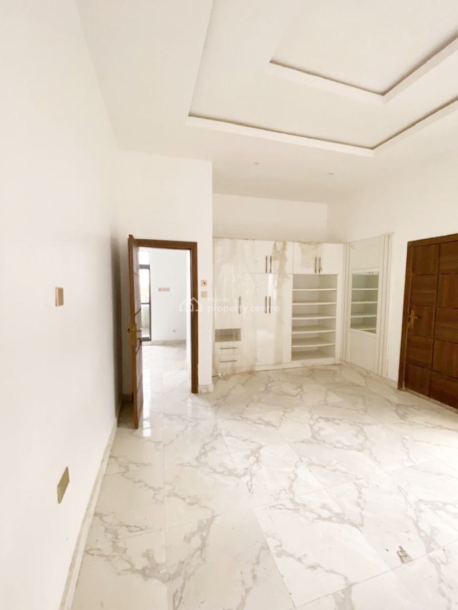a Well Maintained Spacious 5 Bedroom Fully Detached Duplex with Bq, Gra Phase 1, Magodo, Lagos, Detached Duplex for Sale