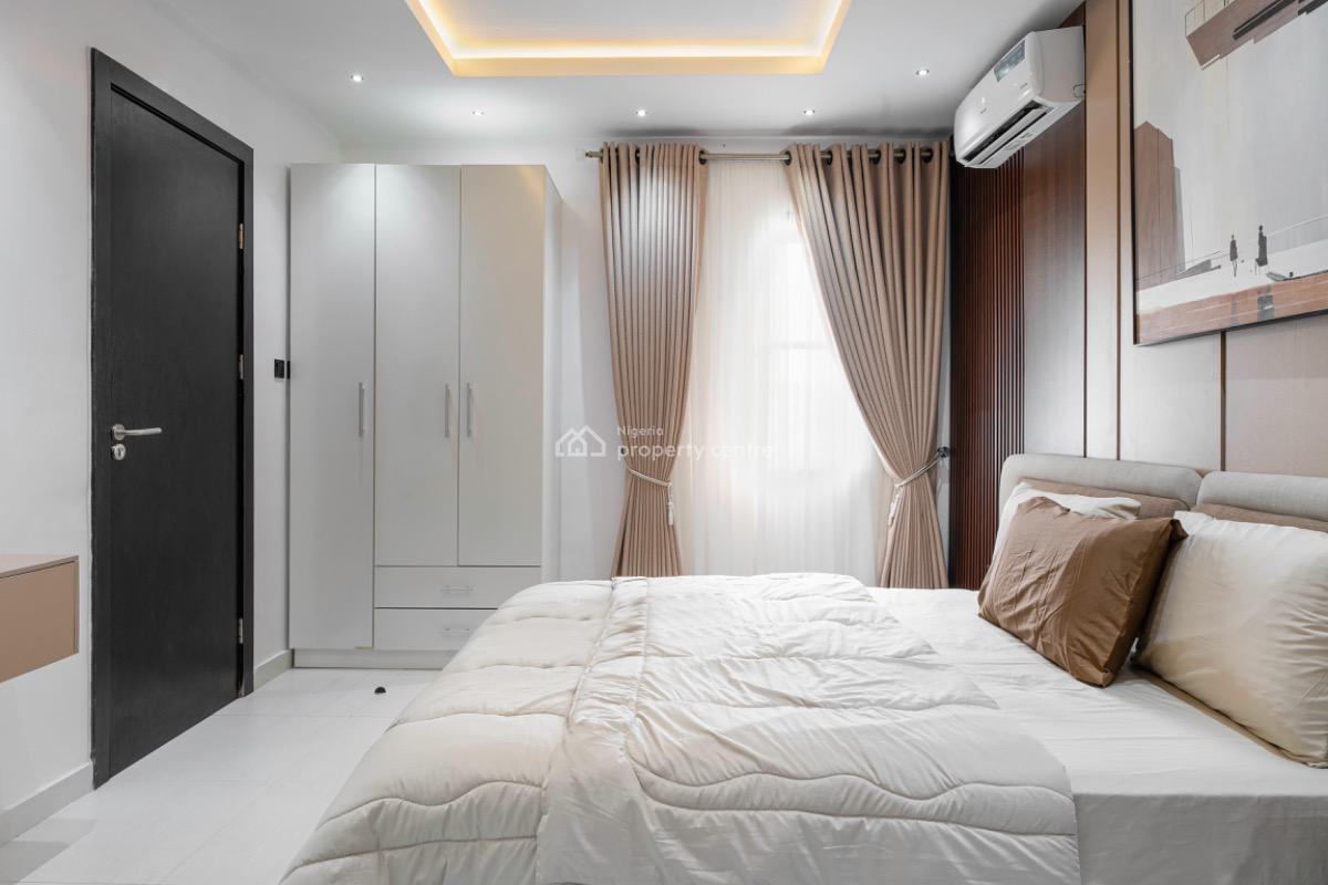 Luxury Two Bedroom Apartment with Ps5, Eru Ifa Street, Ikate, Lekki, Lagos, Flat / Apartment Short Let