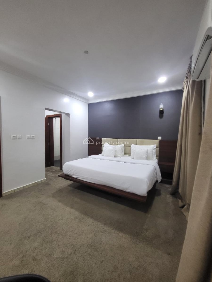 Luxury Smart 3 Bedrooms Serviced and Furnished Apartment, By Old Cbn, Garki, Abuja, Flat / Apartment Short Let